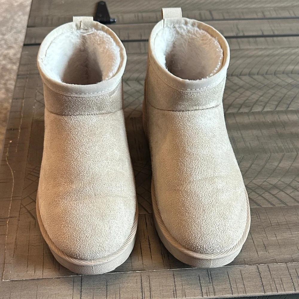 Cream Kids Suede Ankle Boots Sherpa Lined Winter Cozy